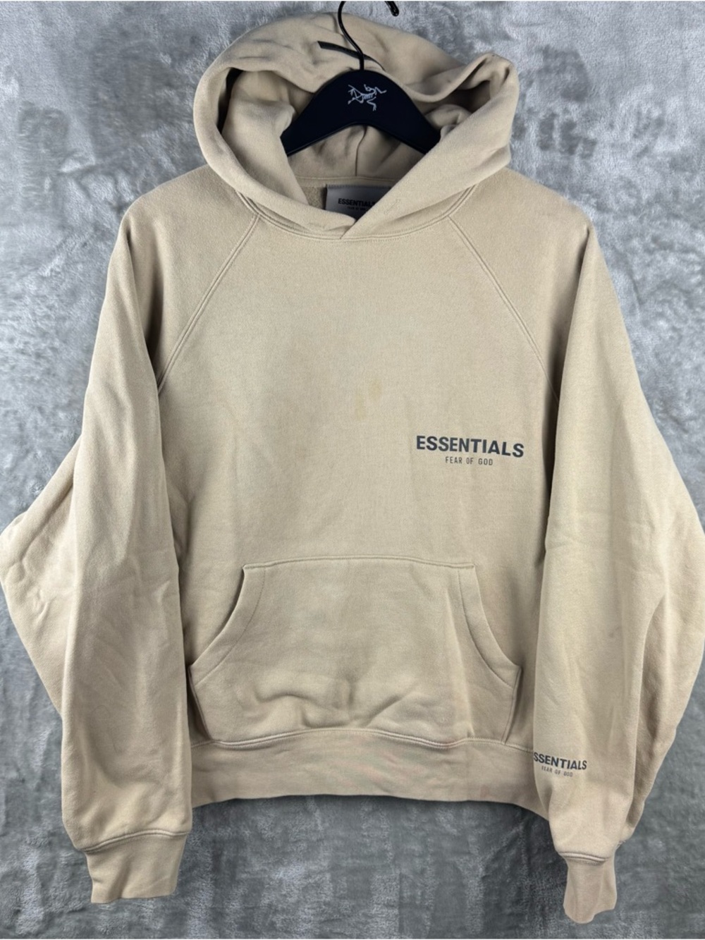 FEAR OF GOD ESSENTIALS Cream Beige Pullover Hoodie Mens Size XXS Streetwear Logo